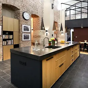 https://american-loft-in-the-heart-of-prague-120-00.praguehotelsweb.com